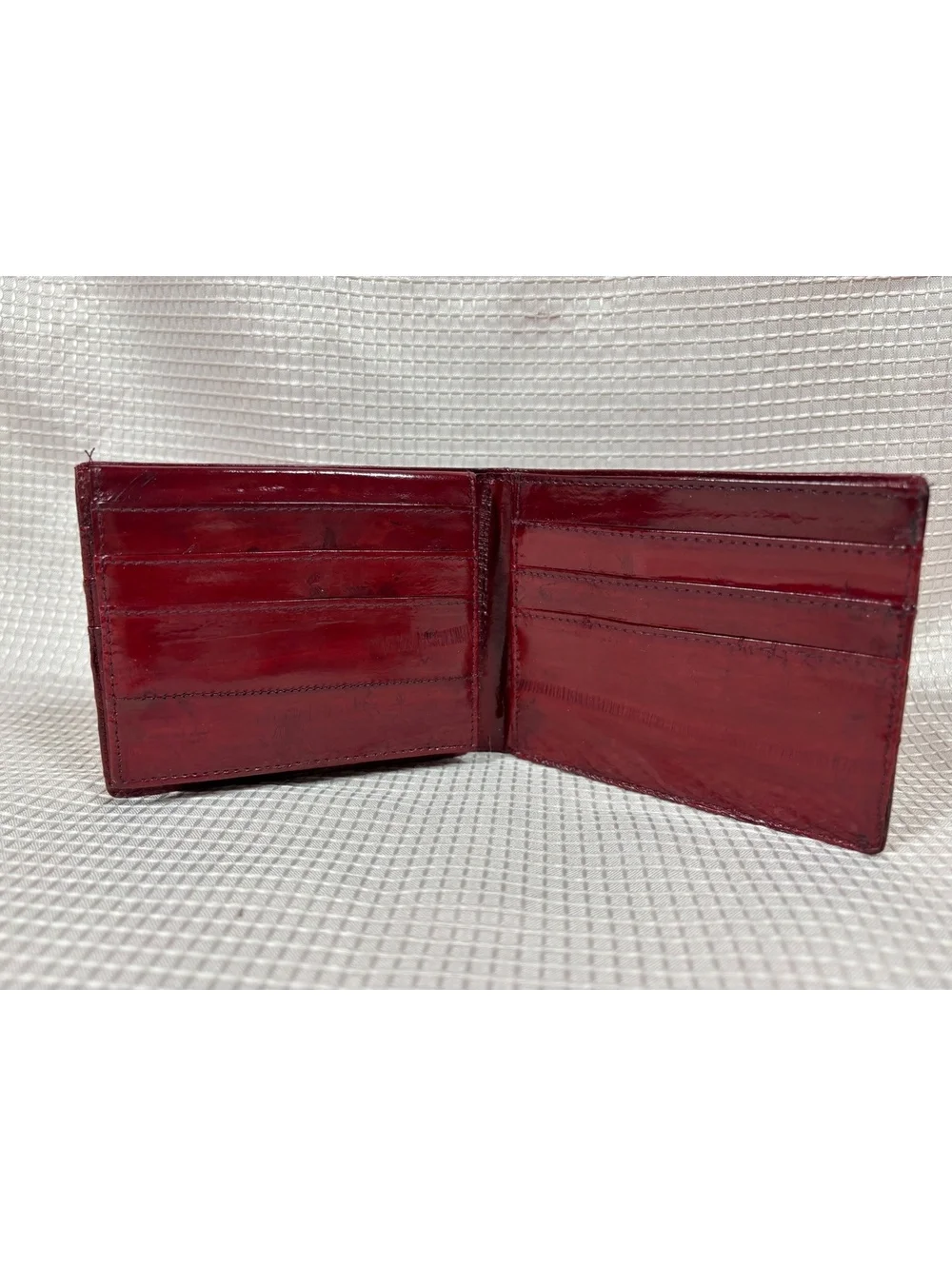 Lee Sands Men's Eelskin Bi-fold Wallet WINE